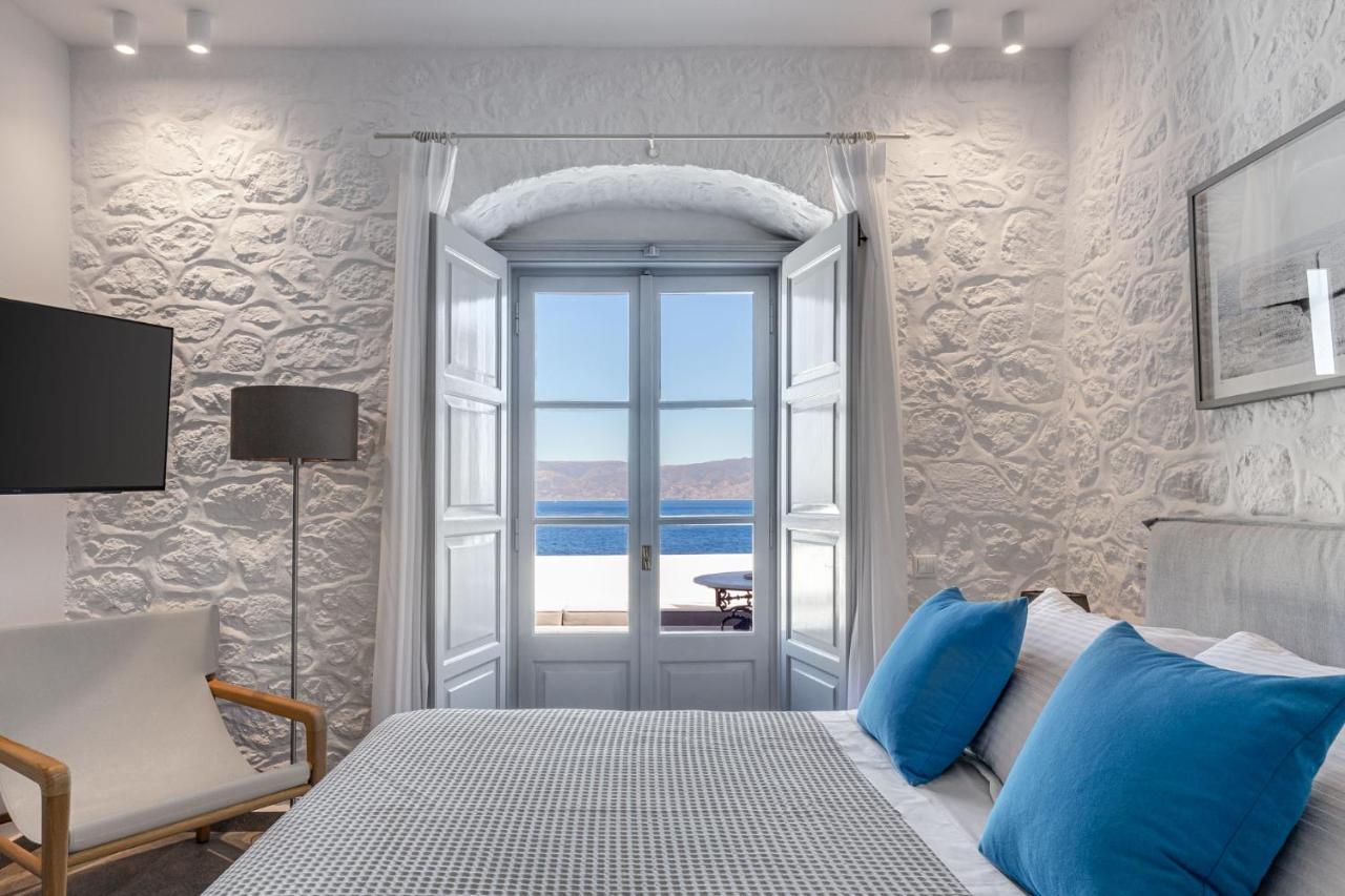 Onos Hydra (Saronic Islands)